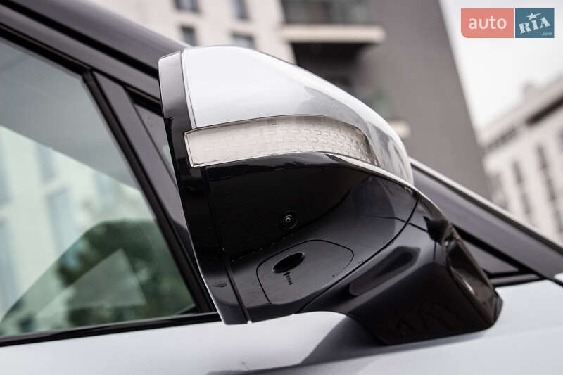 Пікап Rivian R1T 2023 в Львові