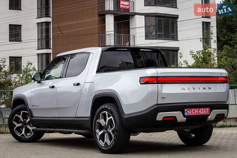 Пікап Rivian R1T 2023 в Львові