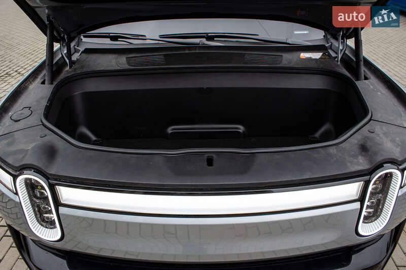 Пікап Rivian R1T 2023 в Львові