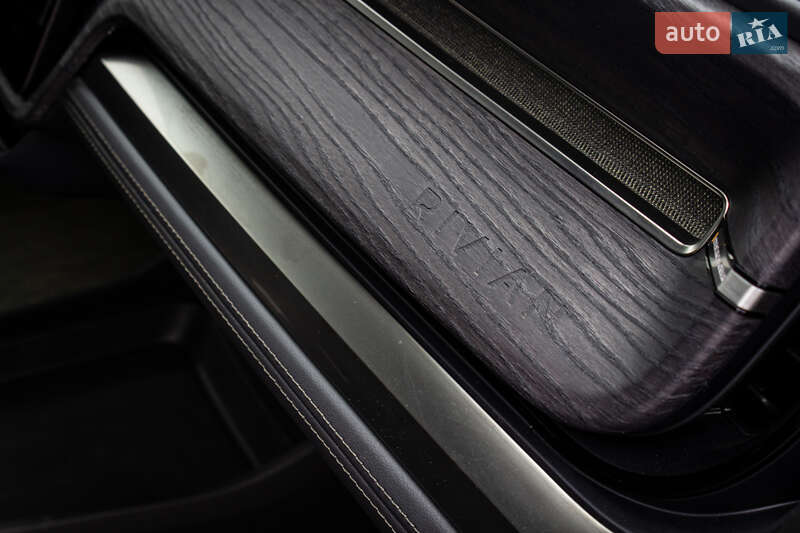 Пікап Rivian R1T 2023 в Львові