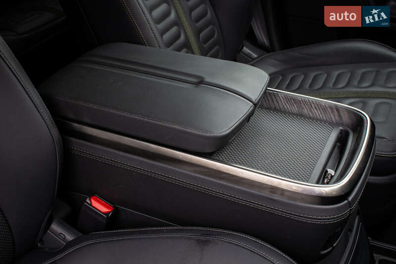 Пікап Rivian R1T 2023 в Львові