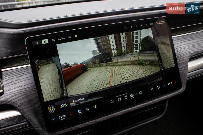 Пікап Rivian R1T 2023 в Львові