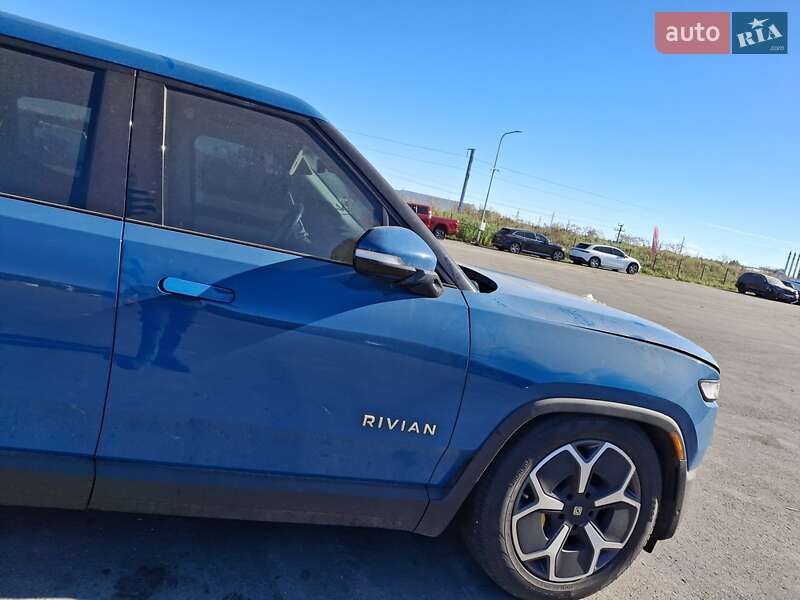 Пикап Rivian R1T 2023 в Ирпене