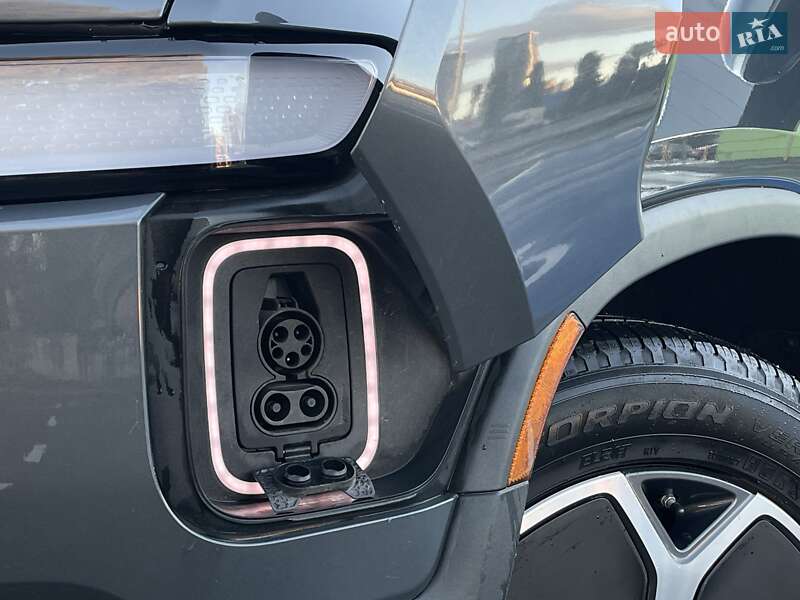Пікап Rivian R1T 2022 в Києві