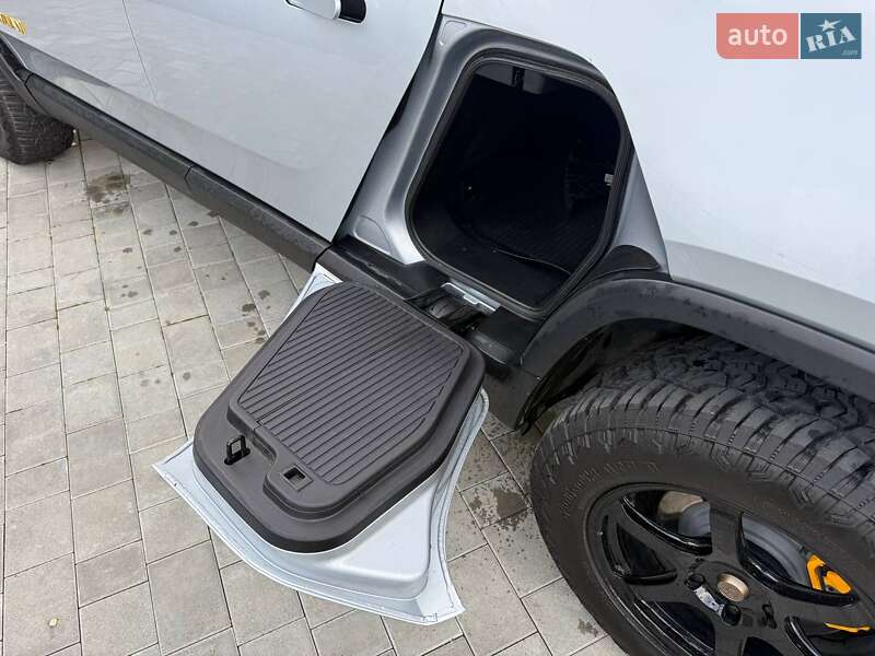 Пикап Rivian R1T 2023 в Луцке фото 12 Пикап Rivian R1T 2023 в Луцке