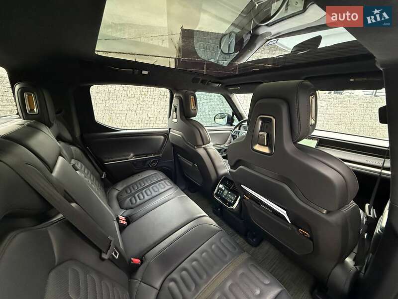 Пикап Rivian R1T 2023 в Луцке фото 16 Пикап Rivian R1T 2023 в Луцке