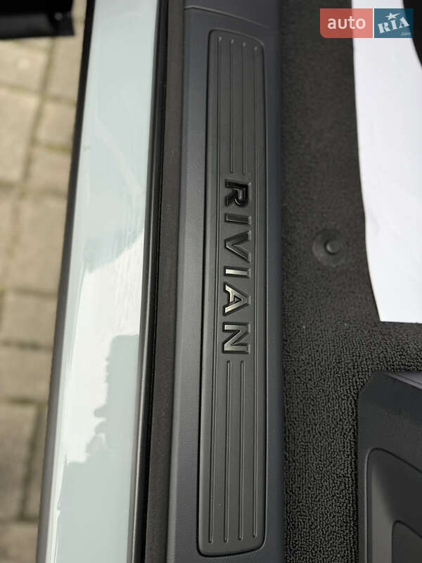 Пікап Rivian R1T 2022 в Львові
