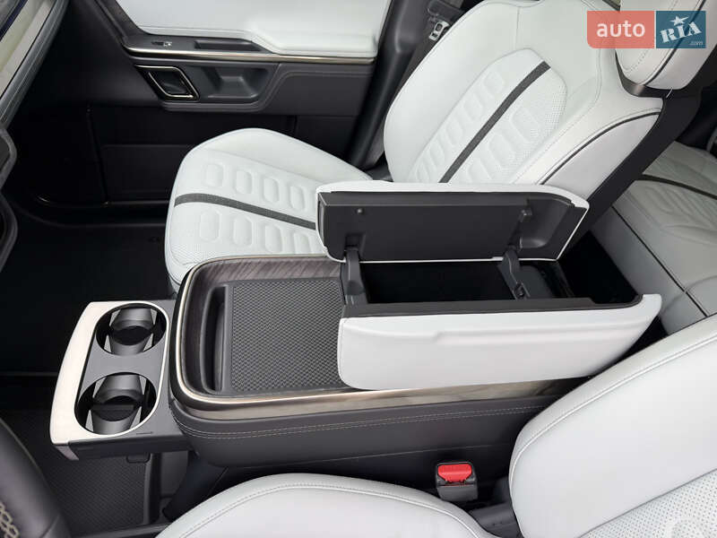 Пікап Rivian R1T 2022 в Львові