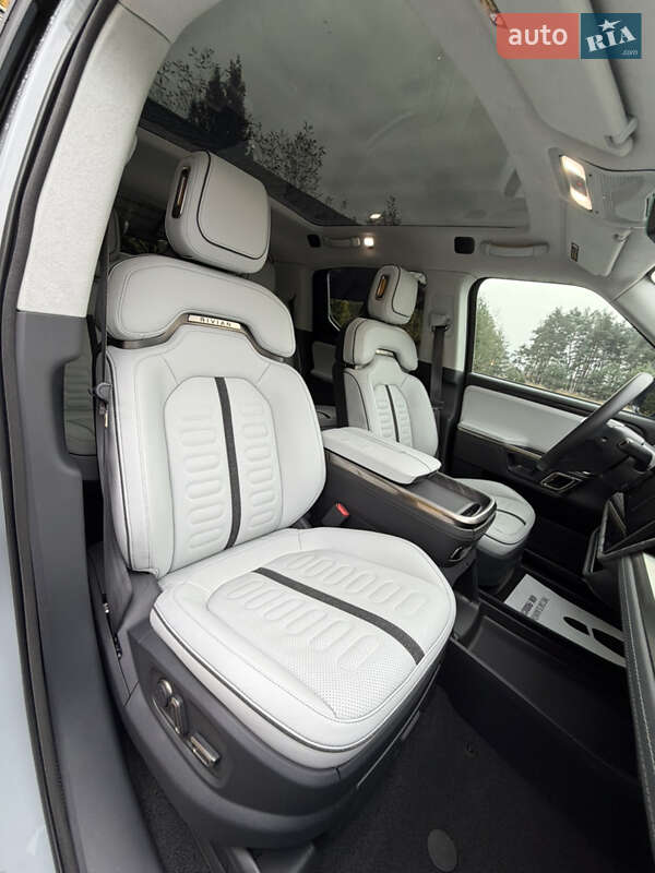 Пікап Rivian R1T 2022 в Львові