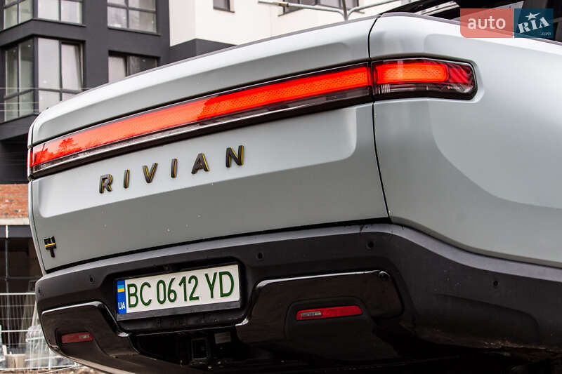 Пикап Rivian R1T 2023 в Львове