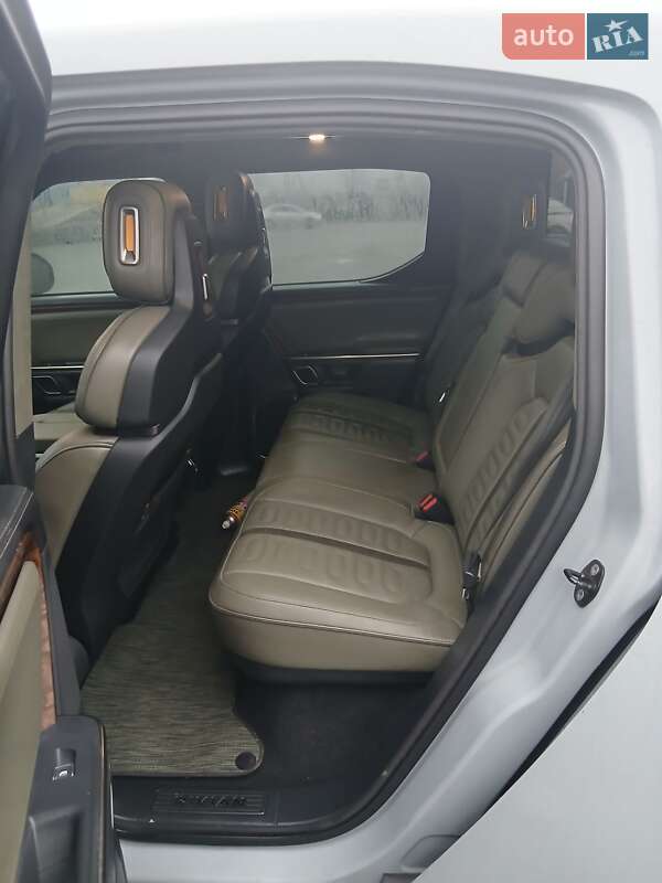Пикап Rivian R1T 2022 в Городке фото 17 Пикап Rivian R1T 2022 в Городке