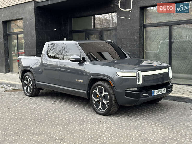 Внедорожник / Кроссовер Rivian R1T 2023 в Ужгороде