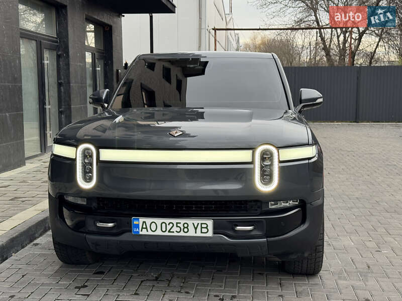 Внедорожник / Кроссовер Rivian R1T 2023 в Ужгороде
