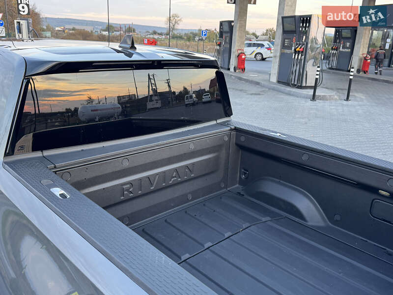 Внедорожник / Кроссовер Rivian R1T 2023 в Ужгороде