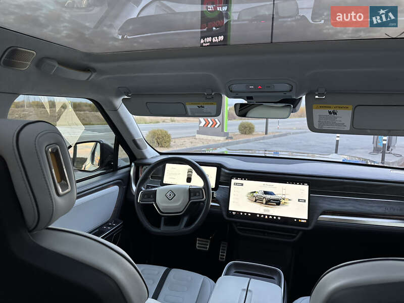 Внедорожник / Кроссовер Rivian R1T 2023 в Ужгороде