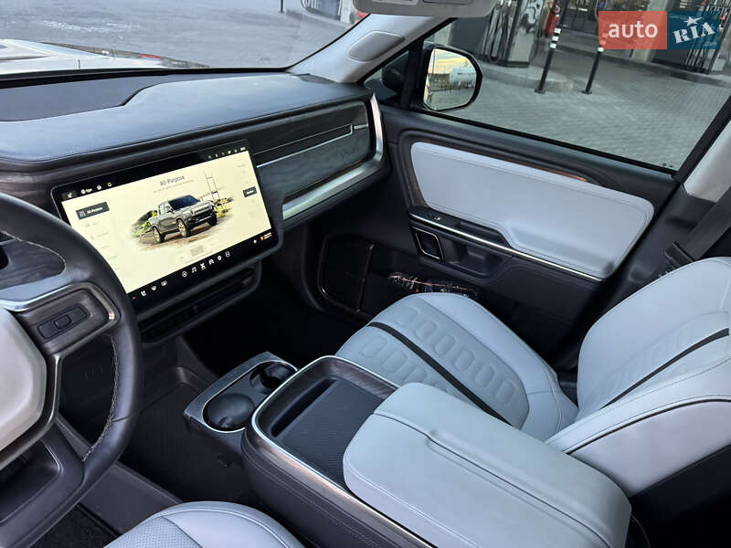 Внедорожник / Кроссовер Rivian R1T 2023 в Ужгороде