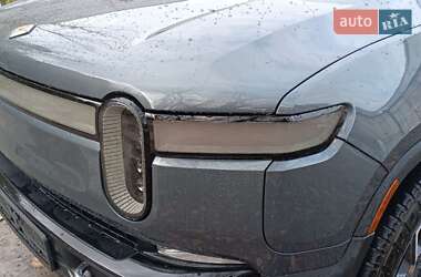 Пикап Rivian R1T 2022 в Вышгороде