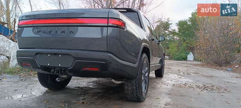 Пикап Rivian R1T 2022 в Вышгороде