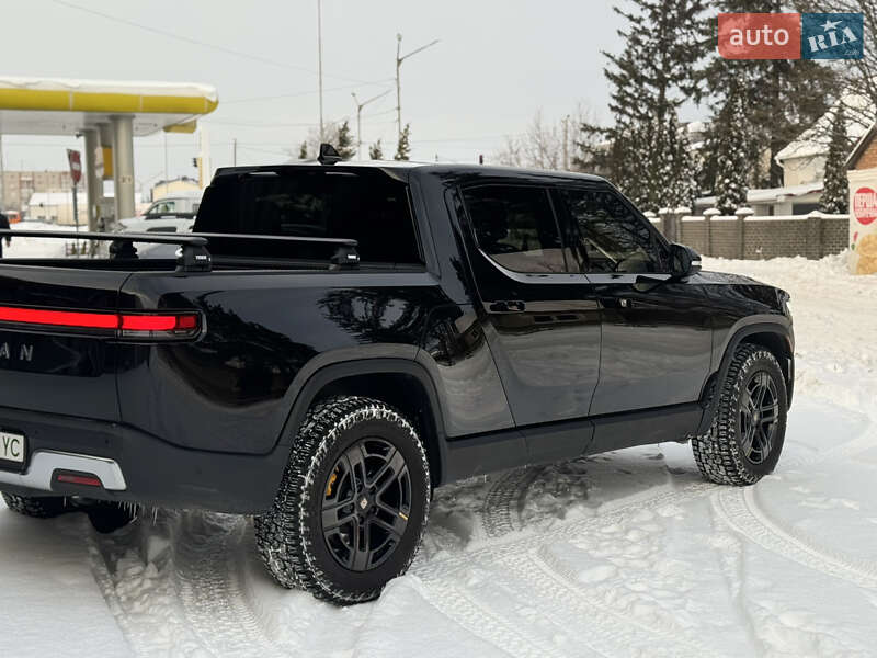 Пикап Rivian R1T 2024 в Коростышеве