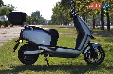Скутер RKS Neron XS 2024 в 