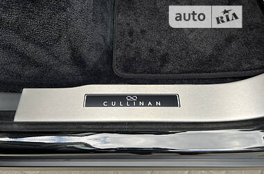 Внедорожник / Кроссовер Rolls-Royce Cullinan 2020 в 