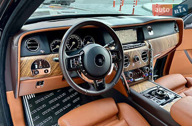 Внедорожник / Кроссовер Rolls-Royce Cullinan 2019 в 