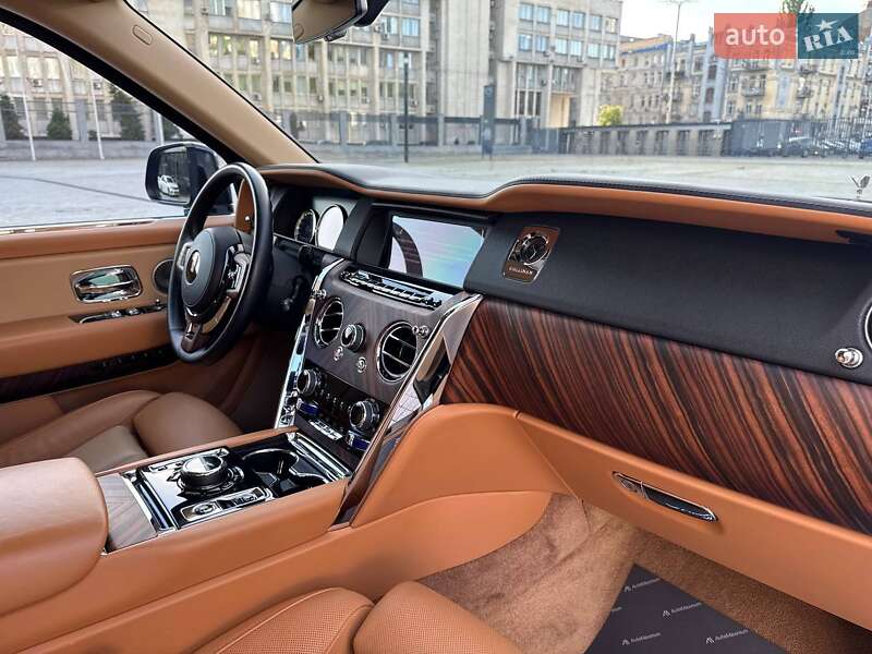 Внедорожник / Кроссовер Rolls-Royce Cullinan 2020 в Киеве
