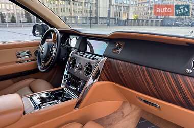 Позашляховик / Кросовер Rolls-Royce Cullinan 2020 в 