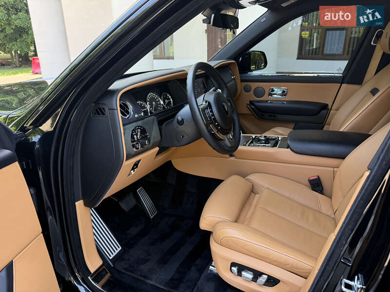 Внедорожник / Кроссовер Rolls-Royce Cullinan 2019 в Киеве