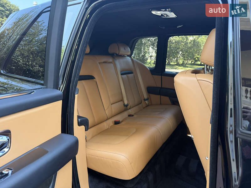 Внедорожник / Кроссовер Rolls-Royce Cullinan 2019 в Киеве