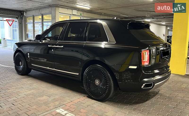 Внедорожник / Кроссовер Rolls-Royce Cullinan 2019 в Одессе