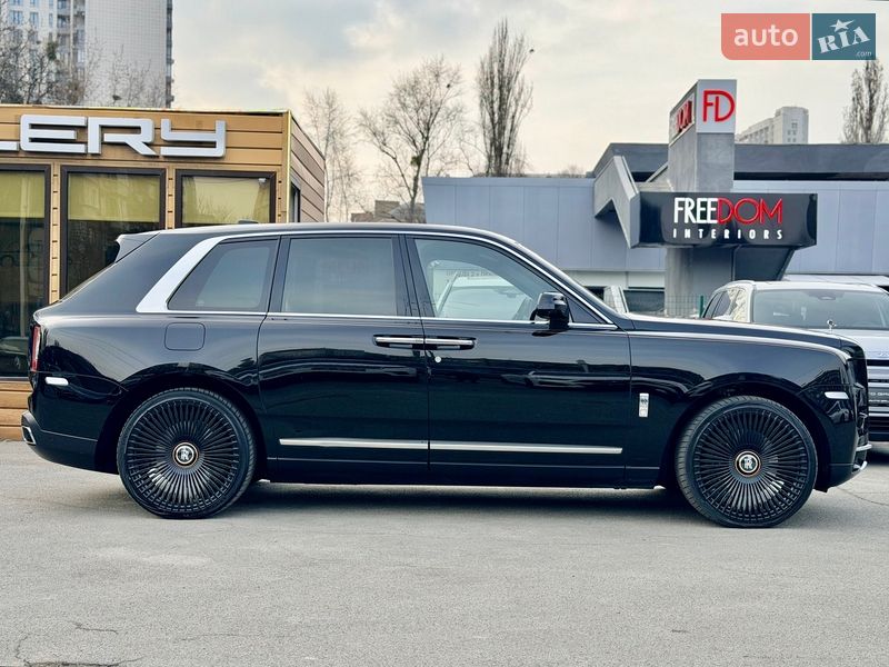 Внедорожник / Кроссовер Rolls-Royce Cullinan 2019 в Киеве