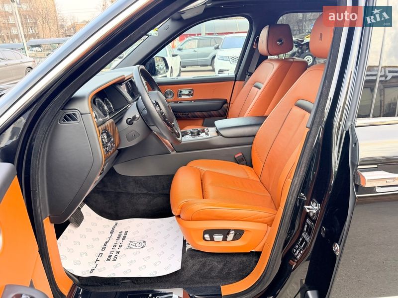 Внедорожник / Кроссовер Rolls-Royce Cullinan 2019 в Киеве