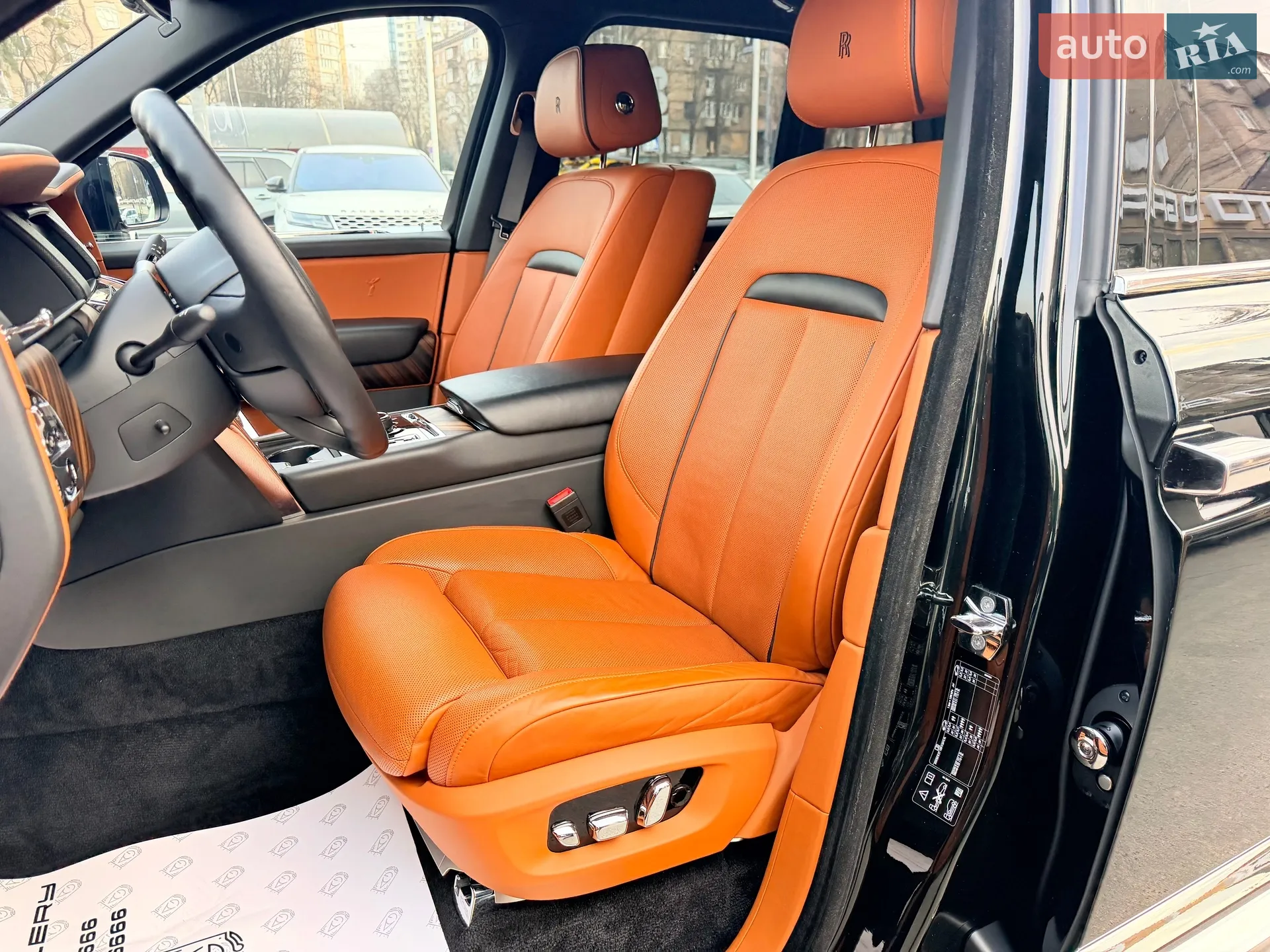 2019 Rolls-Royce Cullinan - мініатюра 37