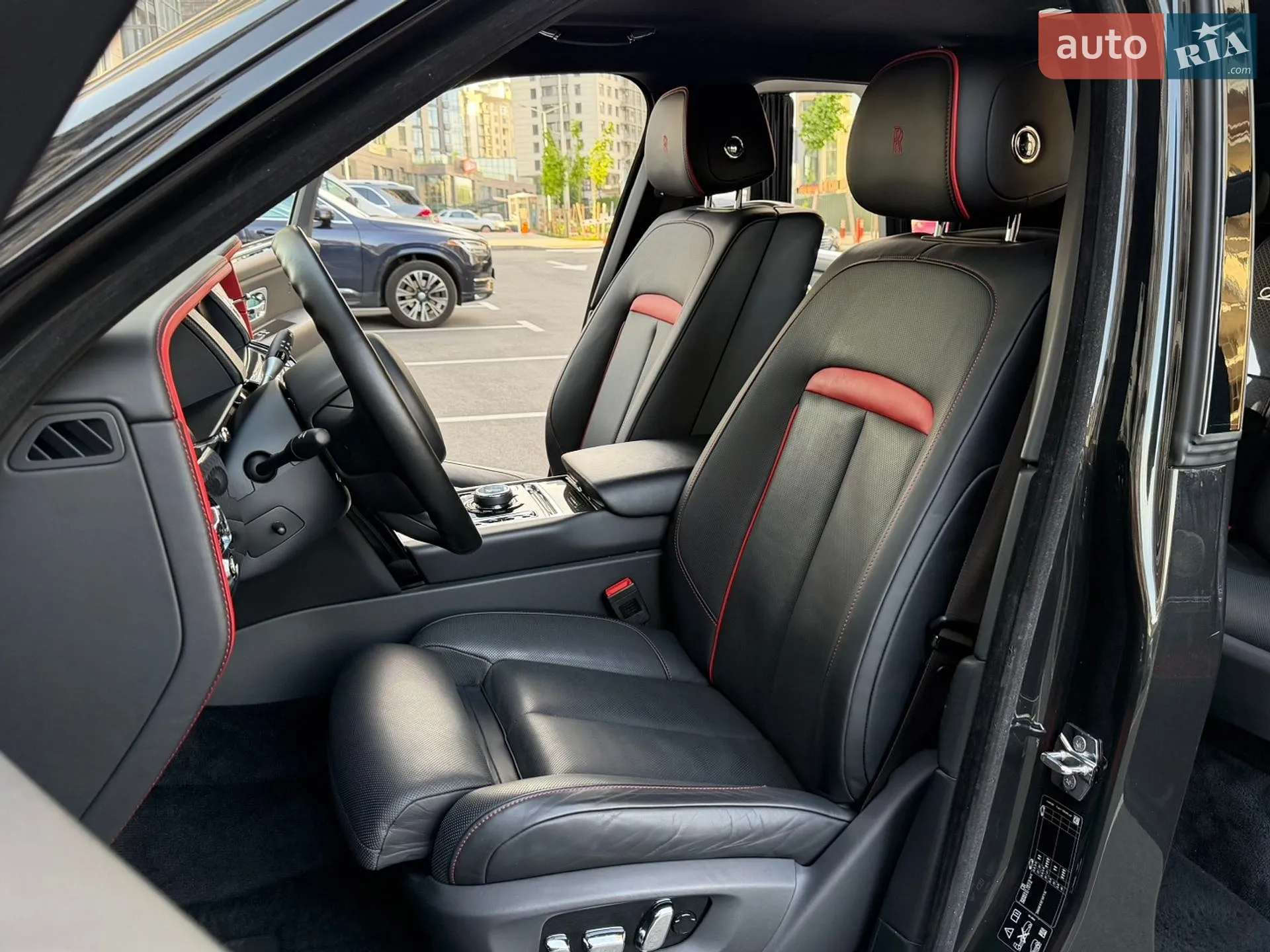 2019 Rolls-Royce Cullinan - мініатюра 44
