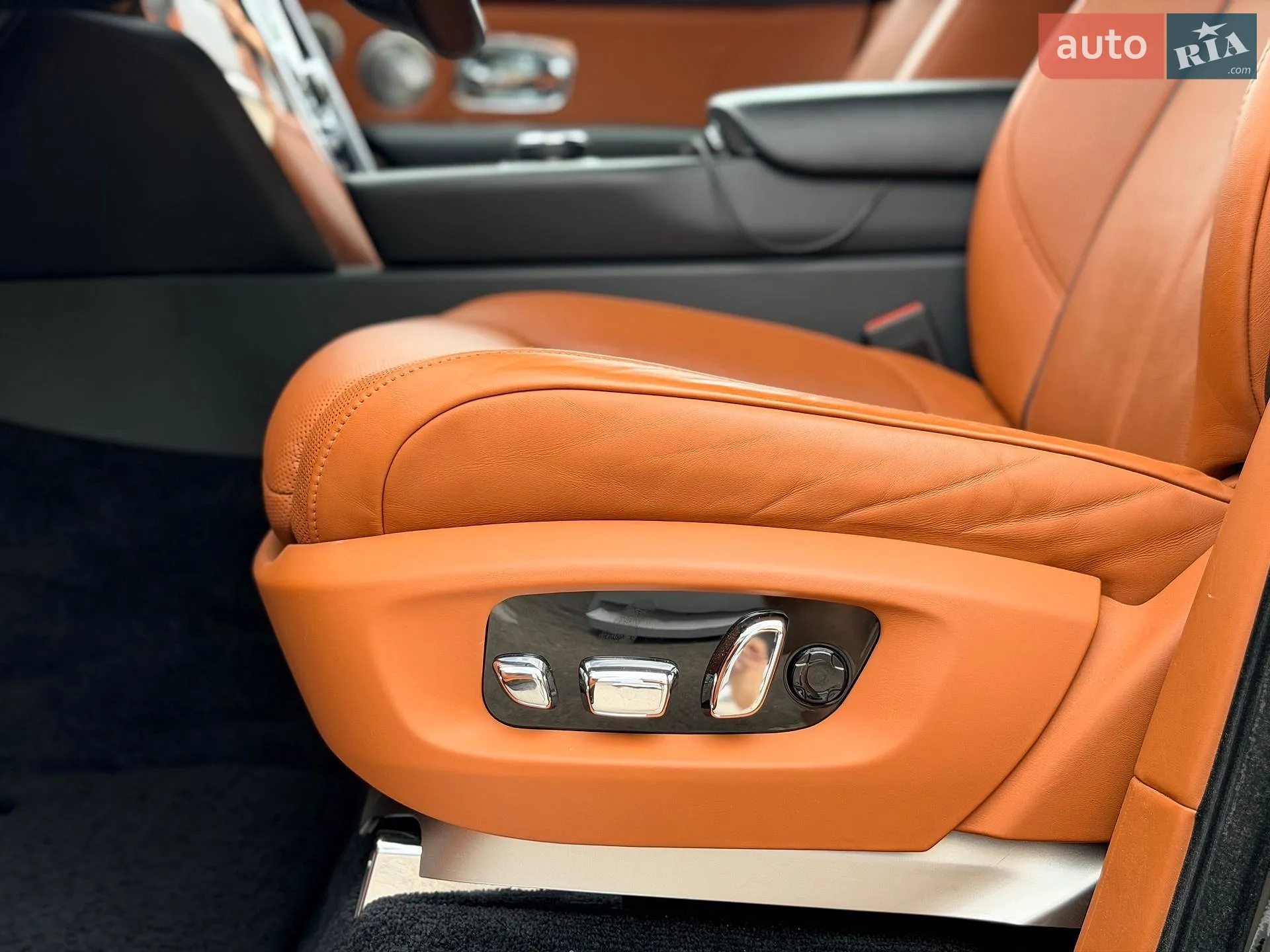 2019 Rolls-Royce Cullinan - мініатюра 28