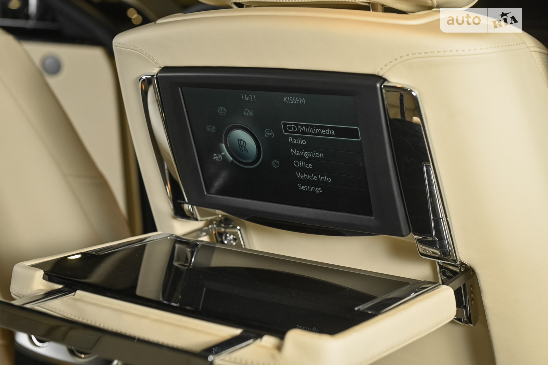 2011 Rolls-Royce Ghost - мініатюра 60