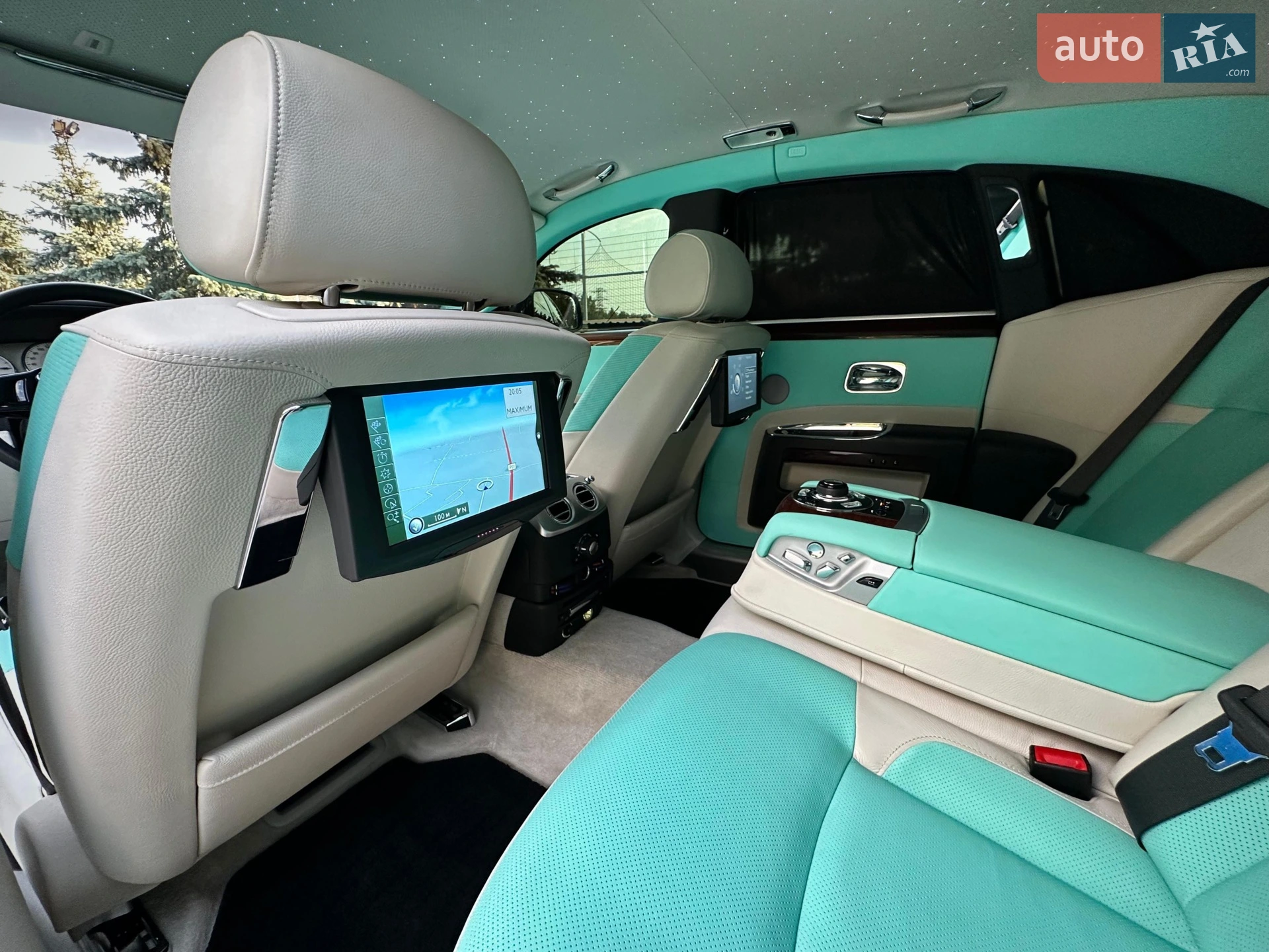 2011 Rolls-Royce Ghost - мініатюра 91
