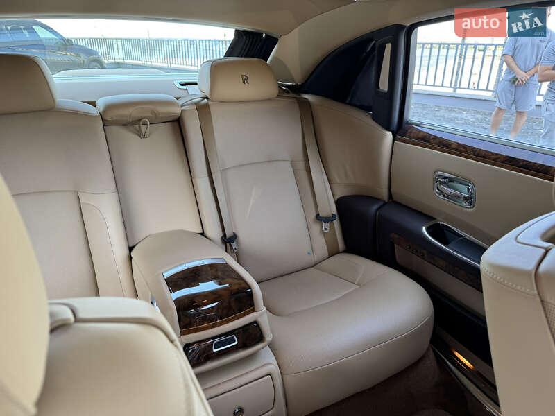 Седан Rolls-Royce Ghost 2013 в Днепре