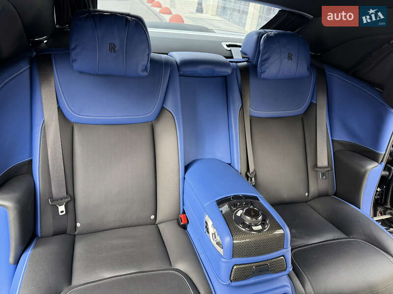 Седан Rolls-Royce Ghost 2018 в Киеве