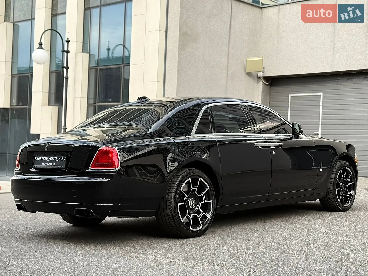 2018 Rolls-Royce Ghost - мініатюра 28