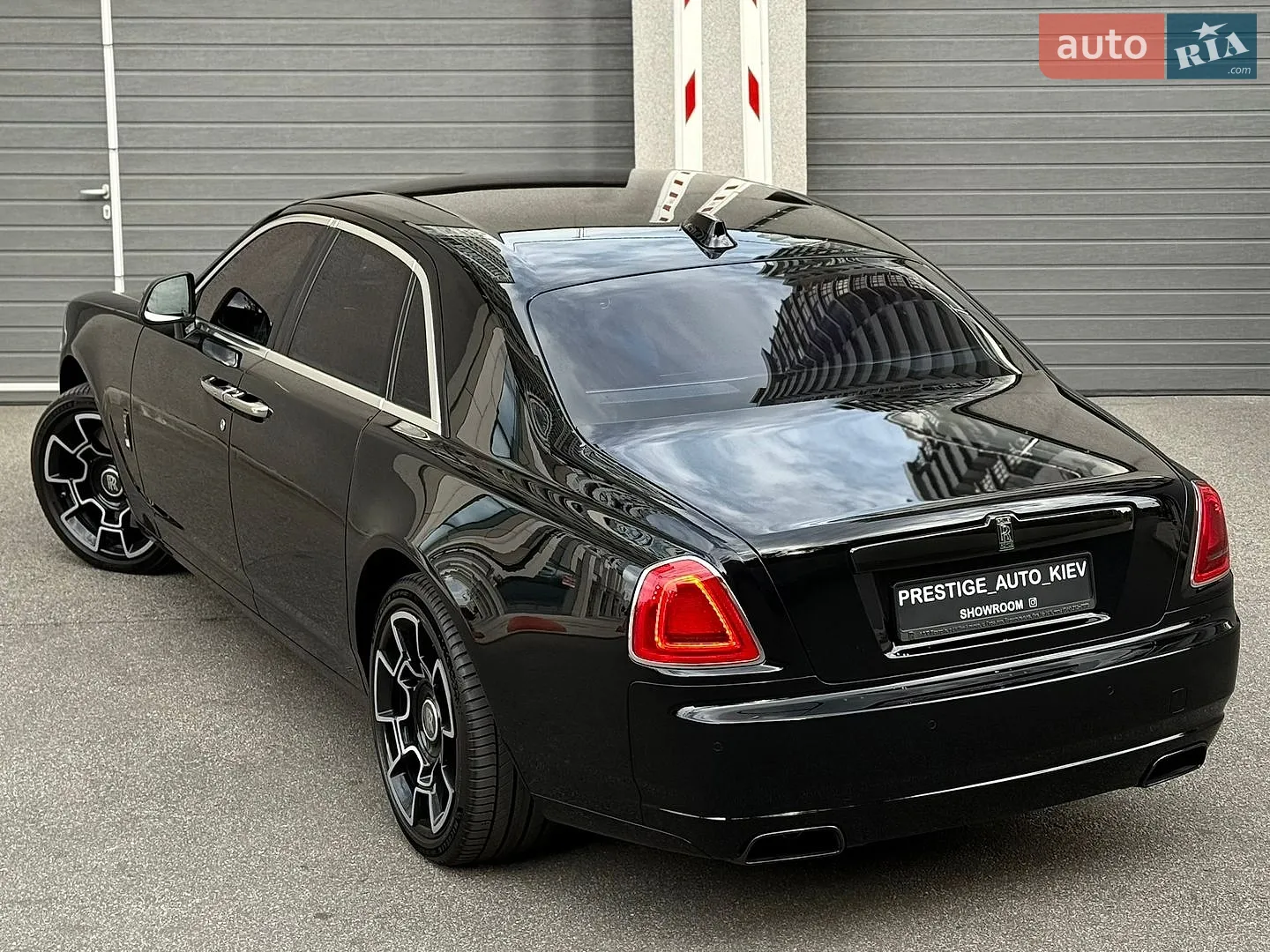 2018 Rolls-Royce Ghost - мініатюра 31