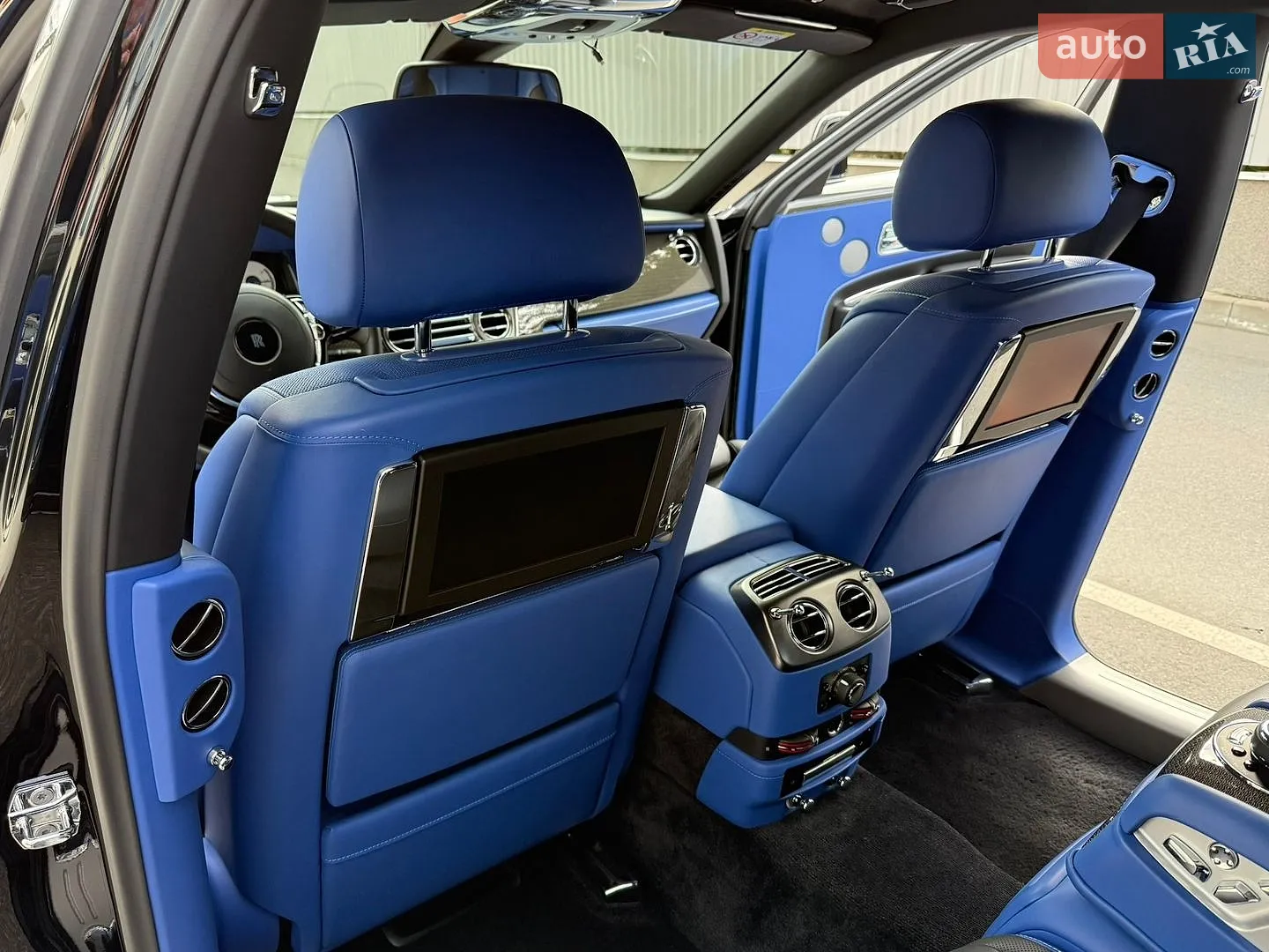 2018 Rolls-Royce Ghost - мініатюра 57