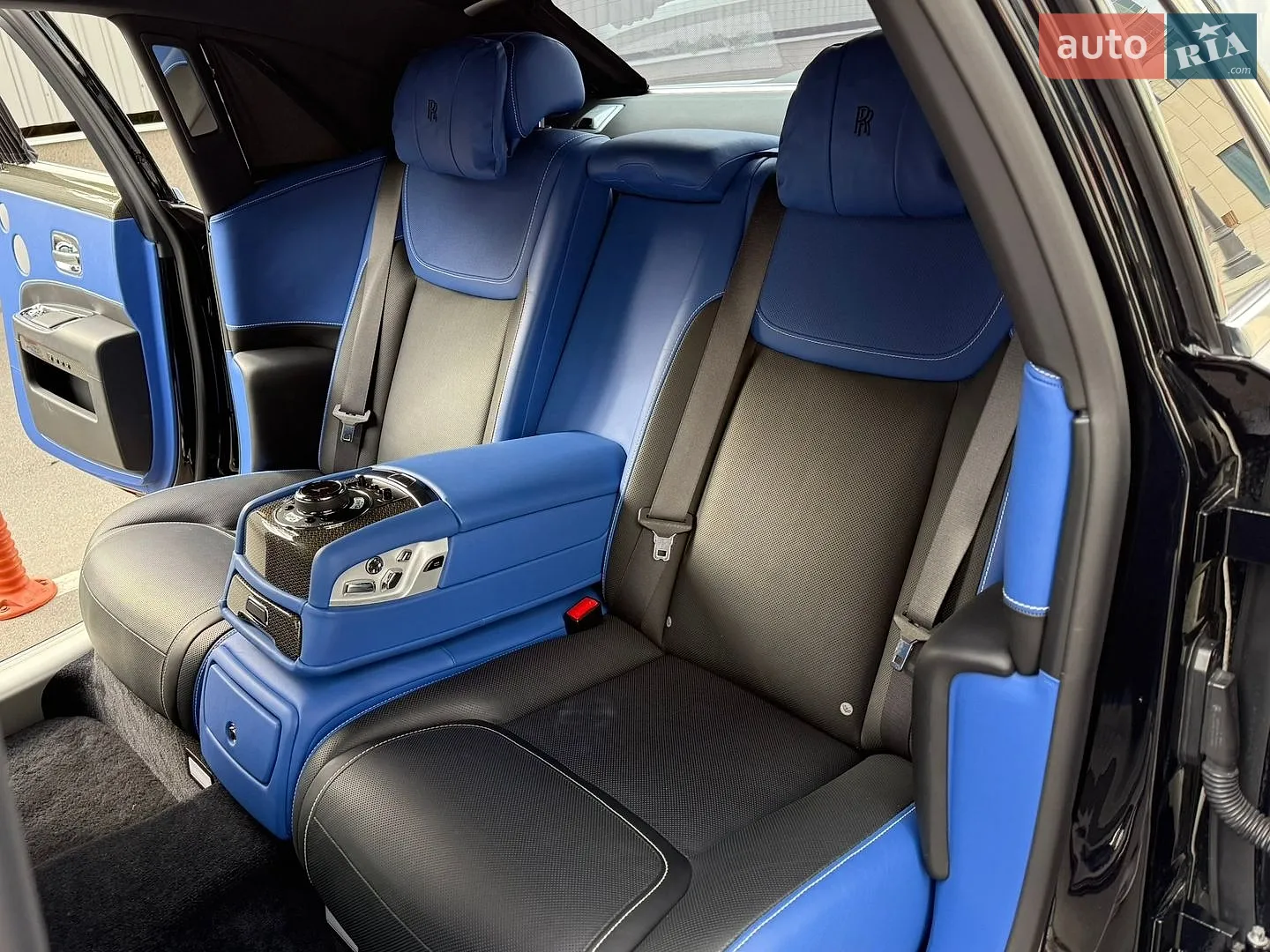 2018 Rolls-Royce Ghost - мініатюра 58