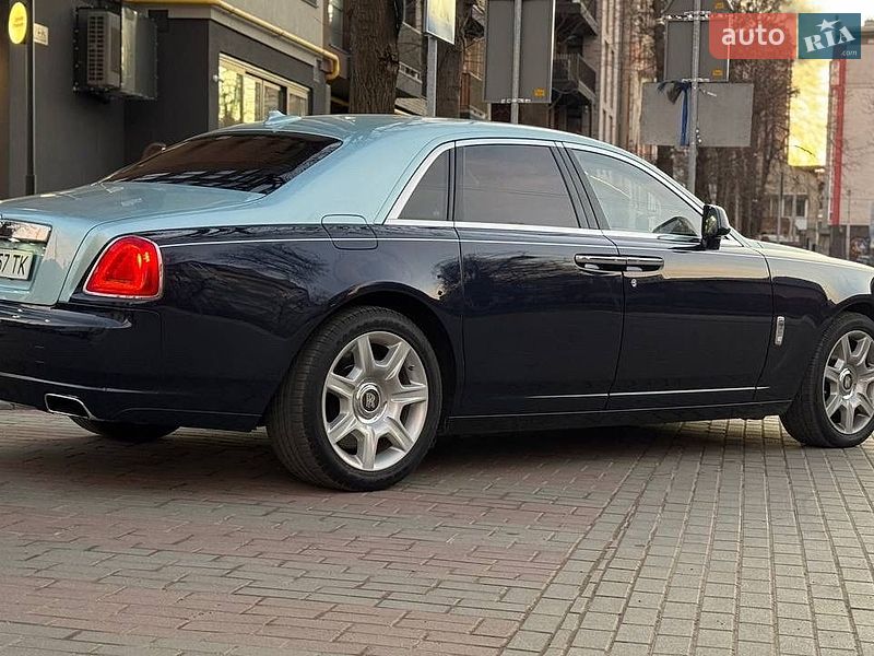 Седан Rolls-Royce Ghost 2012 в Шептицькому