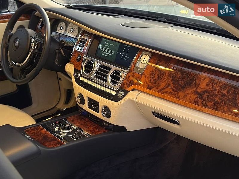 Седан Rolls-Royce Ghost 2012 в Шептицькому