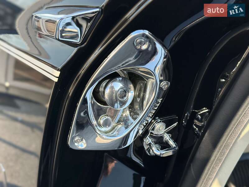 Кабріолет Rolls-Royce Phantom 2007 в Києві