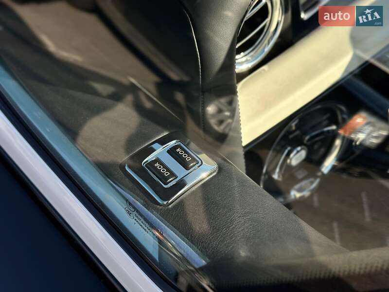 Кабріолет Rolls-Royce Phantom 2007 в Києві
