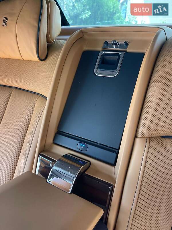 Седан Rolls-Royce Phantom 2021 в Киеве
