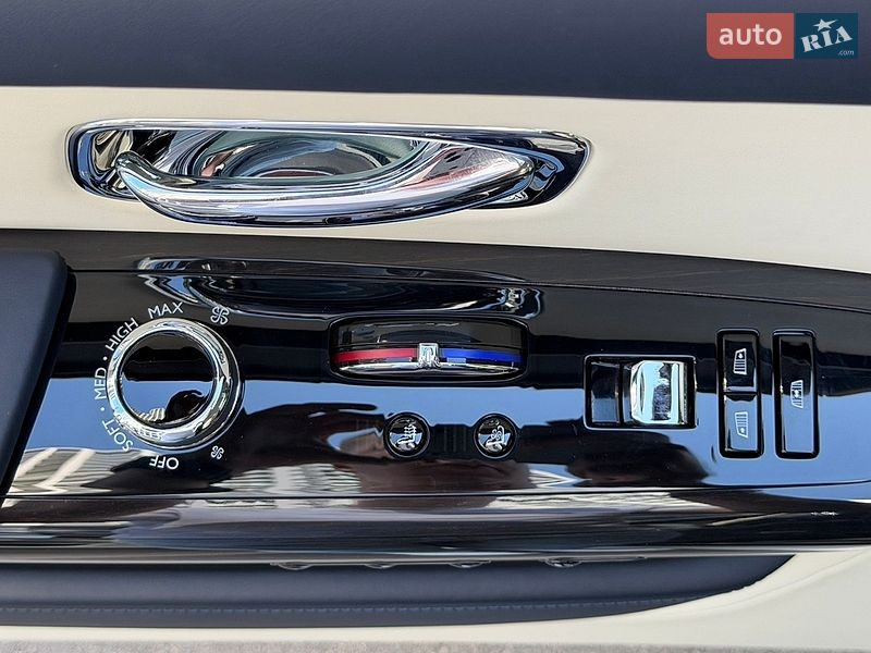 Седан Rolls-Royce Phantom 2019 в Києві